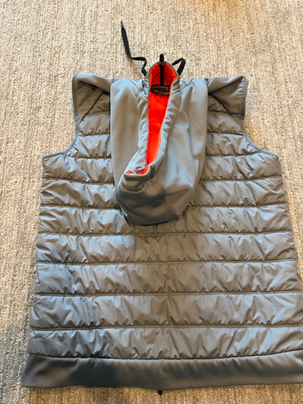 Nike Men’s Gray Sleeveless Puffer Vest with Orange Lining Hood - Picture 3 of 4